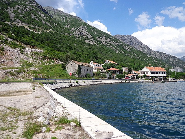 Selling a beautiful plot Lipci near Kotor