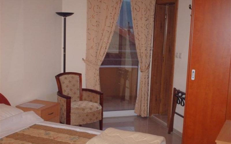 hotel_room_bijela_herceg_novi_top_estate_montenegro