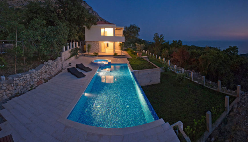 Luxury villa with pool and sea view Budva