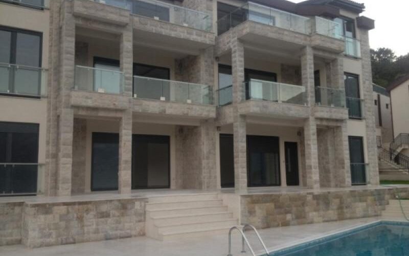 Villa zum Verkauf in Kostanjica, Kotor
