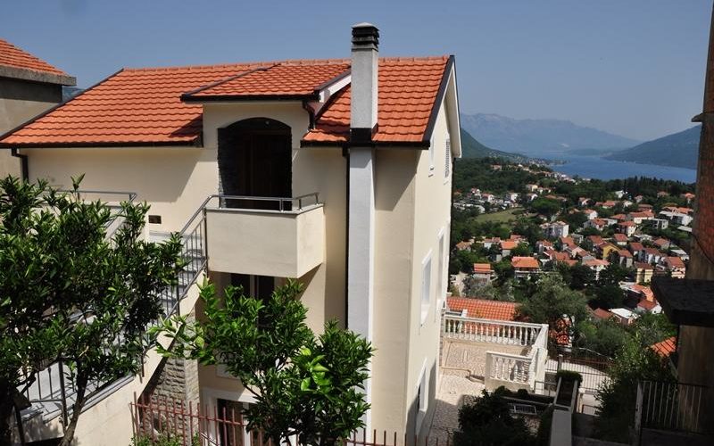 Family house Spanjola for sale, Herceg Novi
