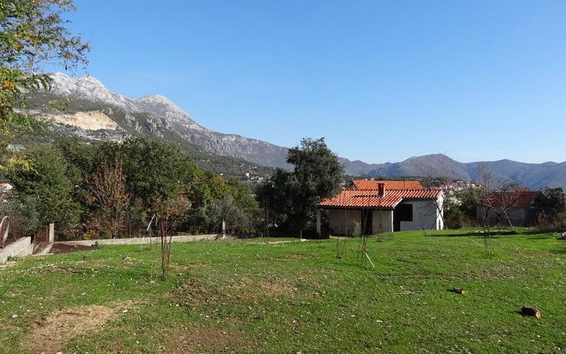 Grundstück zum Verkauf Herceg Novi, Spanjola