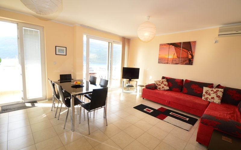 pretty_apartment_with_sea_view_djenovici_herceg_novi_top_estate_montenegro