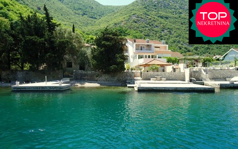 Villa with private boat mooring Kostanjica, Kotor