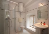 rn-2375-charming-stone-villa-bathroom-2