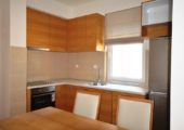 rn2380-quiet-apartment-kitchen