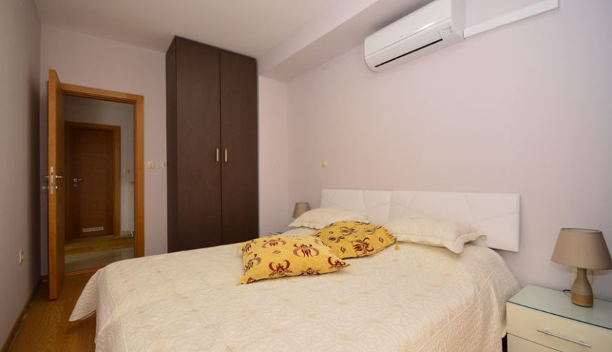 rn2394-beautiful-apartment-situated-in-djenovici-5