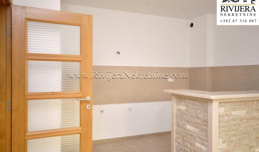 One bedroom apartment Tivat, Marici