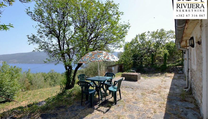 Šarmantna kamena kuća sa pogledom na more, Baošići