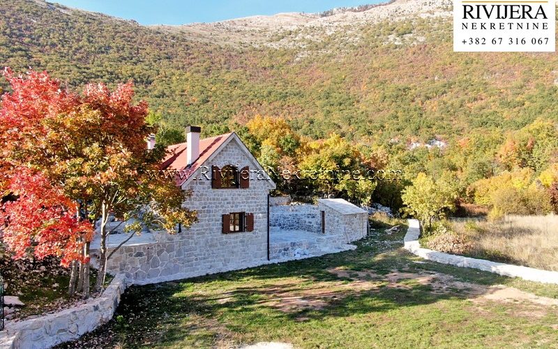 Stone house in place Vrbanj, Herceg Novi