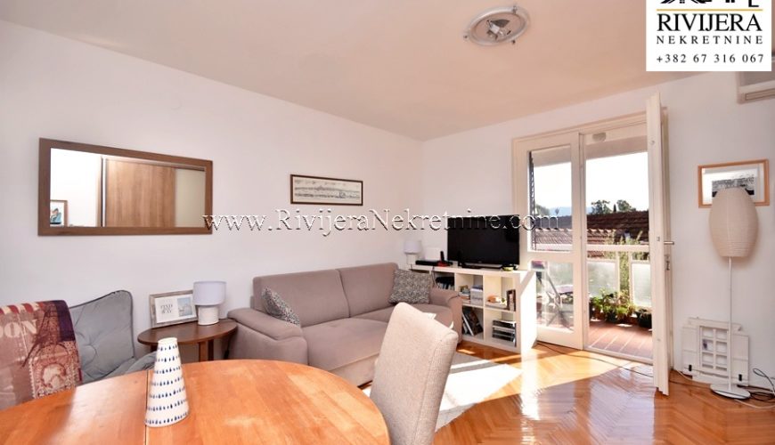 One bedroom apartment with sea view in center, Herceg Novi